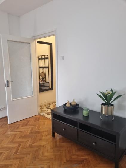 Dacia - Metropolis - 4