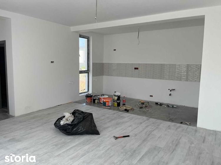 Complex de case Comuna Berceni-str Miorita - 2