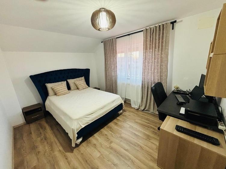 Casă de vânzare P+M, 174 mp construiți, teren 691 mp - 10