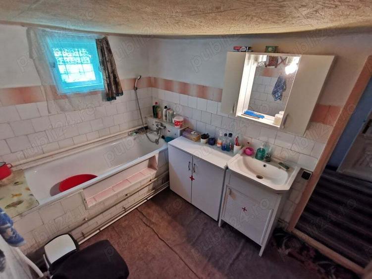 VAND casa + teren 4365m p - 8