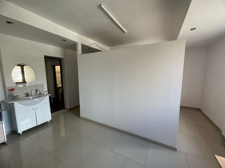 Birouri,sediul firme de închiriat  Etaj 1 în Aradul nou. - 10