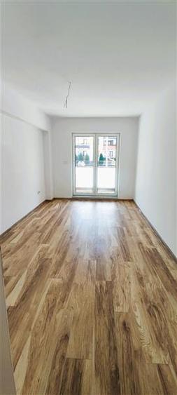 Apartament NOU 2024, 3 camere, loc de parcare si boxa. Zona Tractorul,Coresi - 11