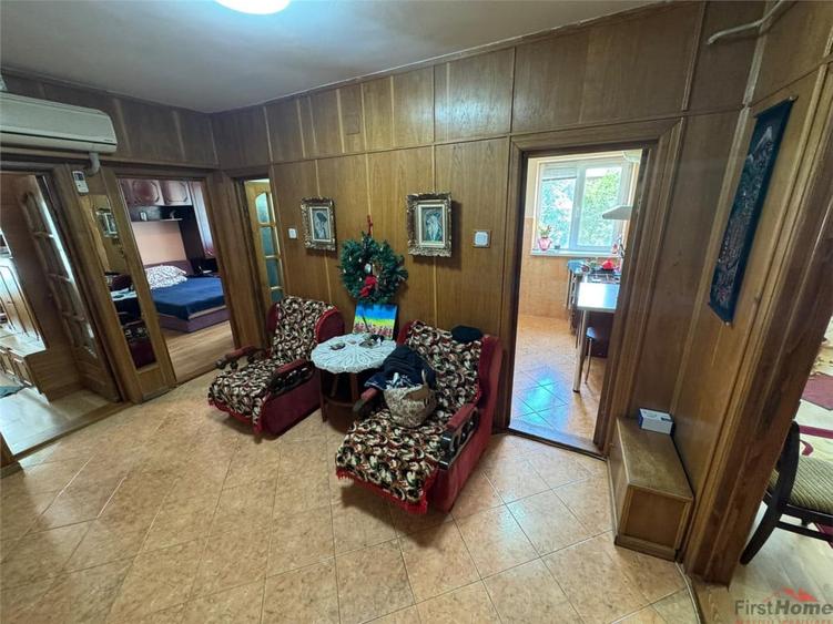 Apartament cu 3 camere decomandat în Central