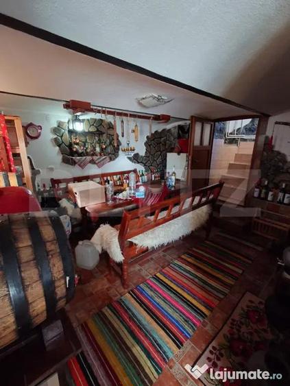 Casă cu 7 camere cu Teren 300 Mp în Codlea