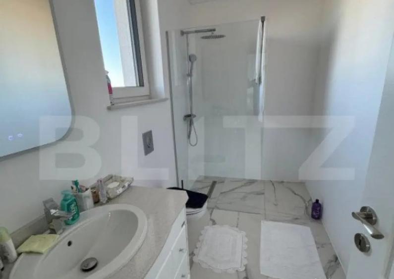 Casa individuala cu 4 camere, 255 mp utli, 700 mp teren, zon - 9