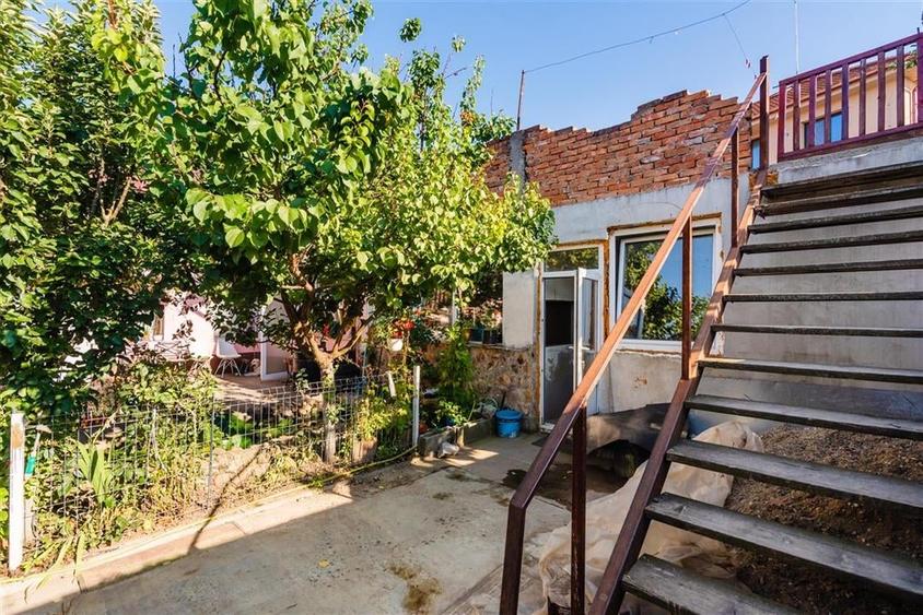 RECO Casa de vanzare cu mansarda la 2 minute de Lotus - 28