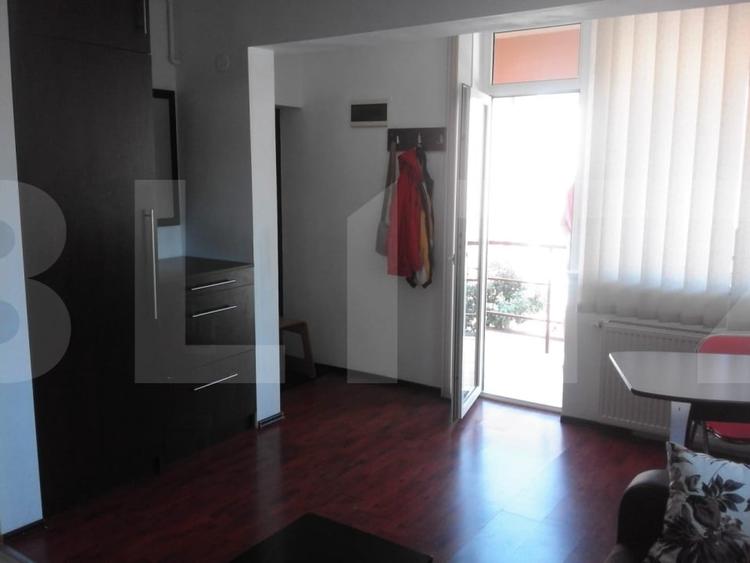 Apartament de vanzare, cu 2 camere, 48 mp, zona Soarelui - 3