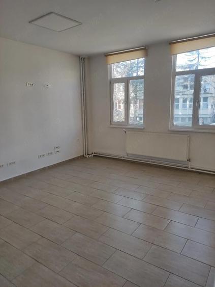 Spatiu comercial de inchiriat - 4