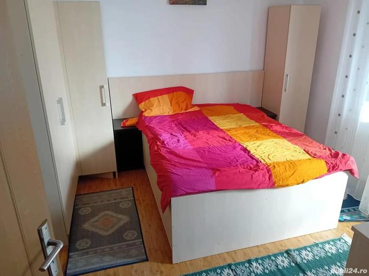 Ap 2 cam ultracentral 54mp utilat mobilat renovat la cheie centrala - 4