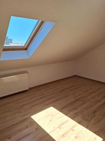 DE INCHIRIAT Apartament 3 camere, 80 mp, garaj inclus - 8