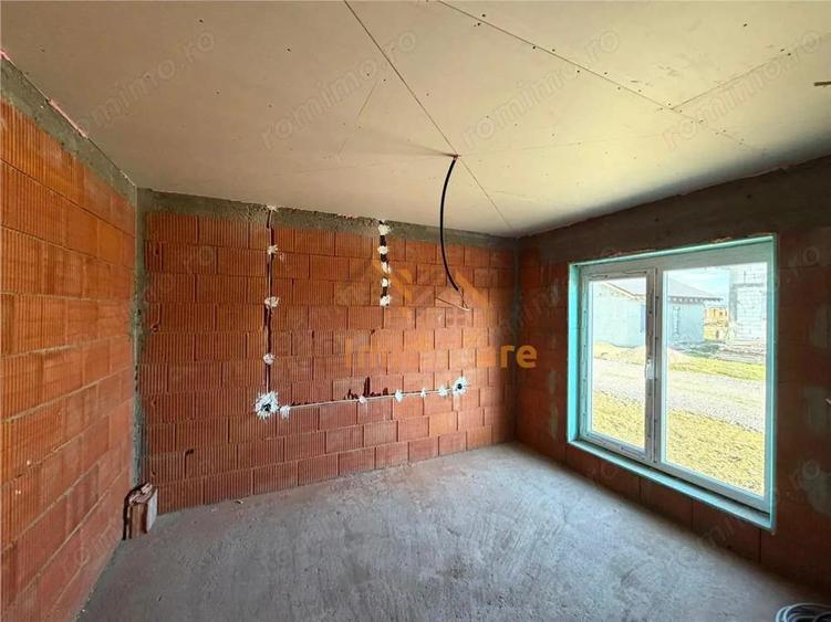 CASA PLAN PARTER | TEREN 300 MP | ZONA CIHEI - 7