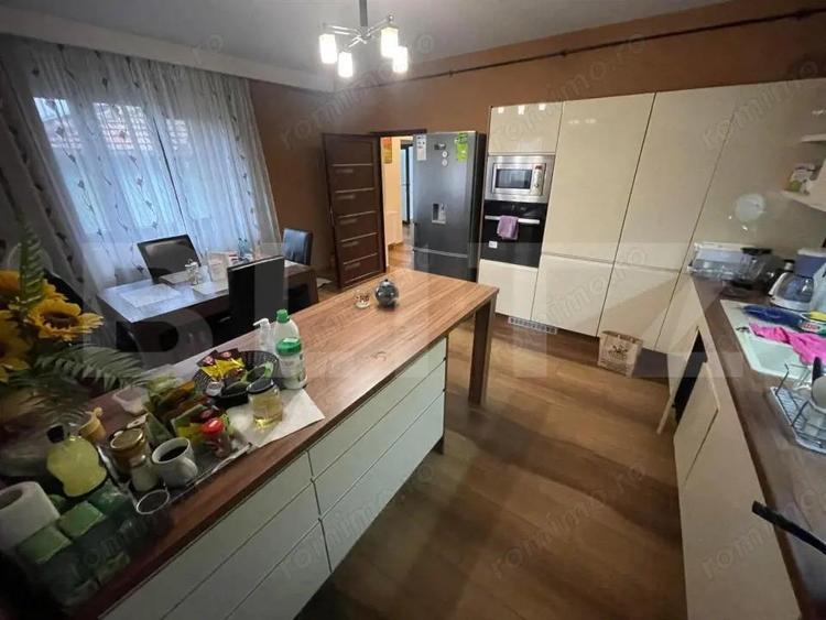 Casa 3 dormitoare, 200 mp, zona Semicentral - 13