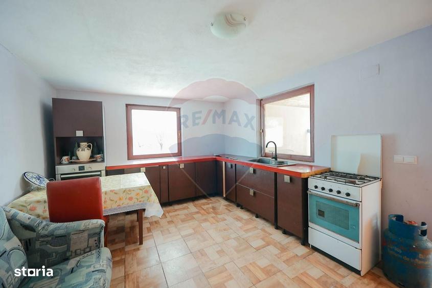 Casa cu 4 camere din caramida, de vanzare in zona Bratca-Damis - 13