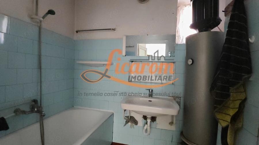 Blumana Proprietate singur in curte,2 corpuri de casa. - 14