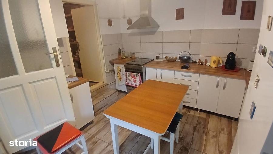 Apartament cu 4 camere în Central