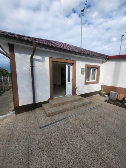 Casă cu 4 camere în Exterior Vest