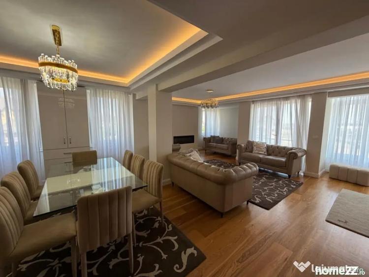 Apartament cu 5 camere decomandat în Central