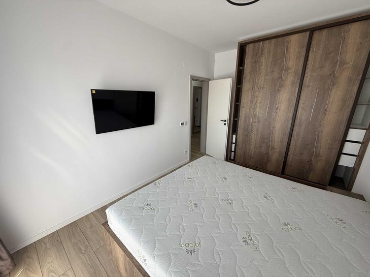 Apartament cu 3 camere decomandat în Turnișor