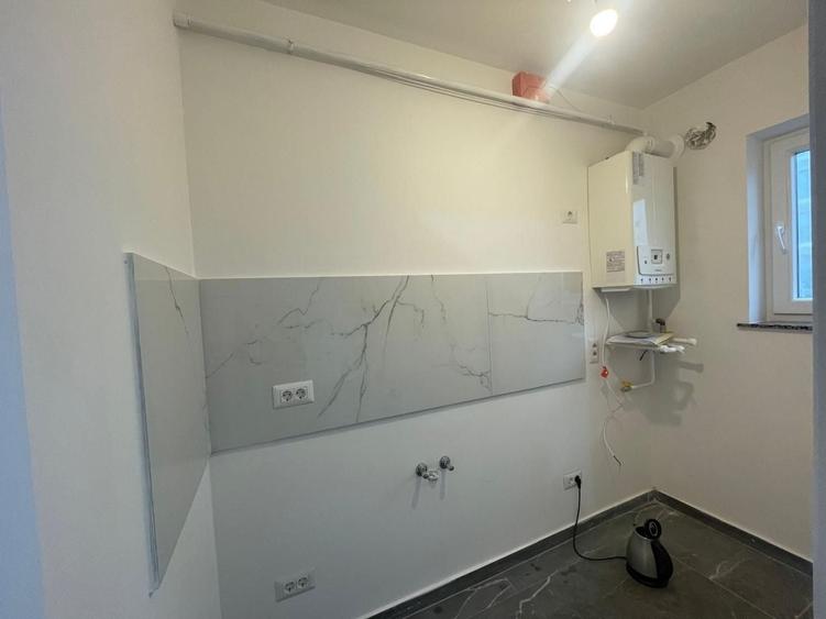 Spațiu comercial, de 32 mp, în Lisaura