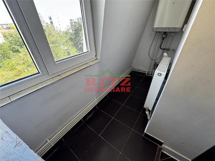 Apartament cu 3 camere semidecomandat în Ultracentral