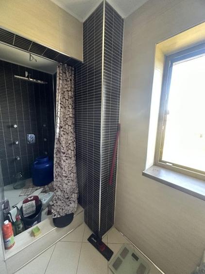 Casă individuală cu 5 camere cu Teren 2450 Mp în Rahova