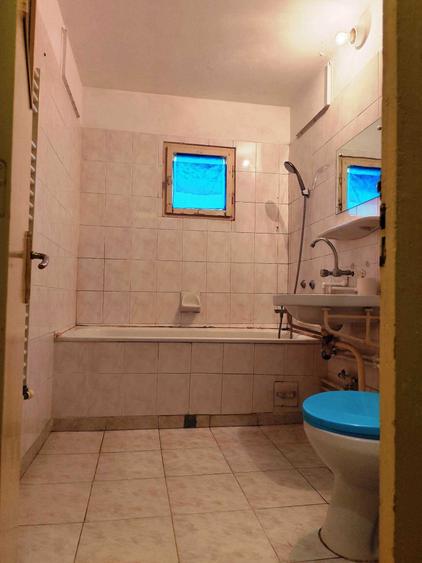 Apartament cu 2 camere decomandat în Școlilor