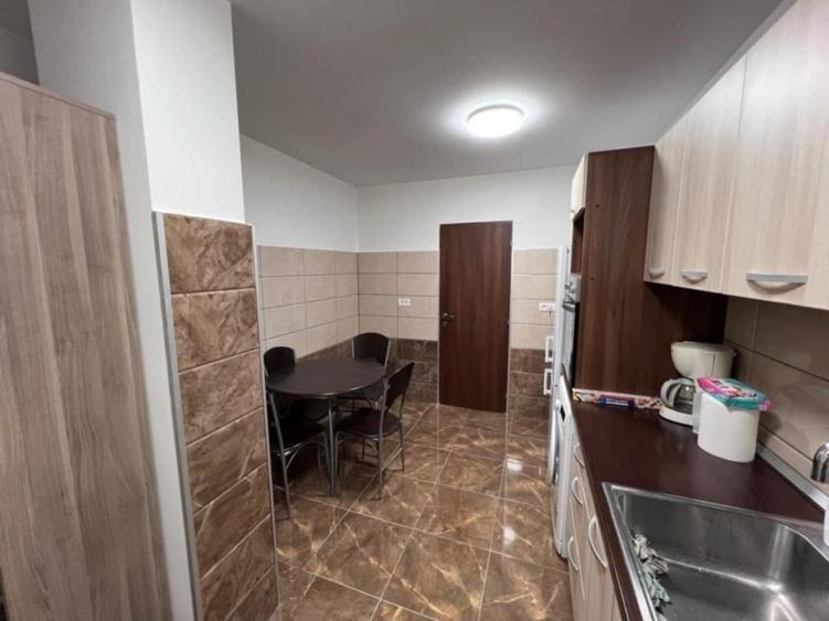 Apartament cu 3 camere în Gorjului