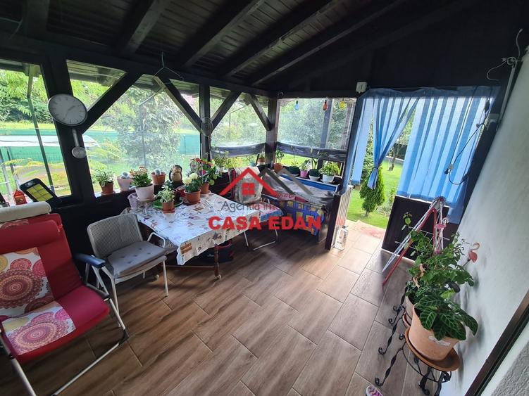 Casă cu 5 camere cu Teren 958 Mp în Câmpina