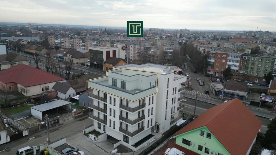 Penthouse cu 3 camere semidecomandat în Miorița