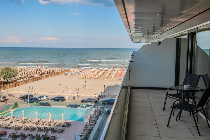 Apartament cu 2 camere decomandat în Mamaia-Sat