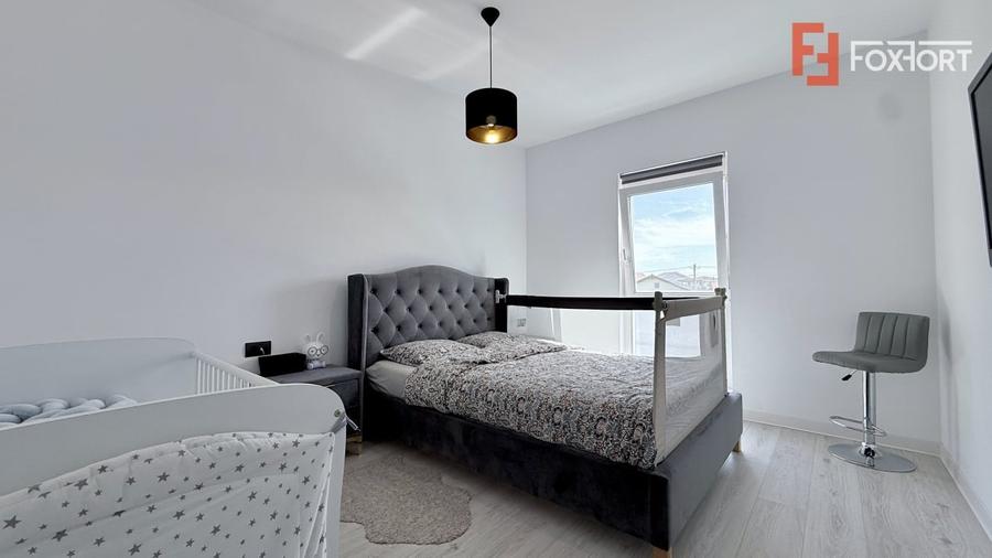 Duplex cu 4 camere cu Teren 271 Mp în Urseni