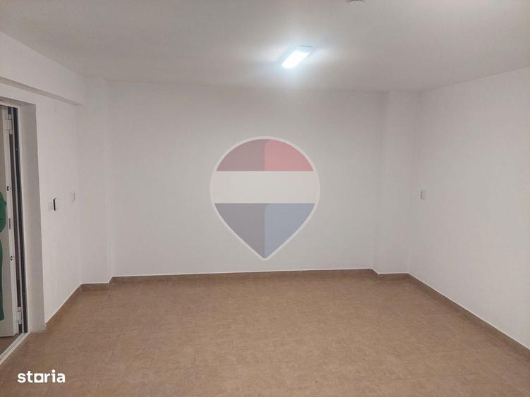 Spațiu comercial, de 84 mp, în Central