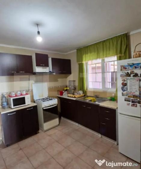 Casă cu 4 camere cu Teren 809 Mp în Central