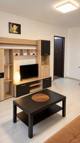 Apartament cu 2 camere semidecomandat în Iancului