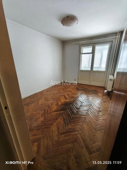 Apartament cu 3 camere semidecomandat în Lujerului Apartament cu 3 camere semidecomandat în Lujerului