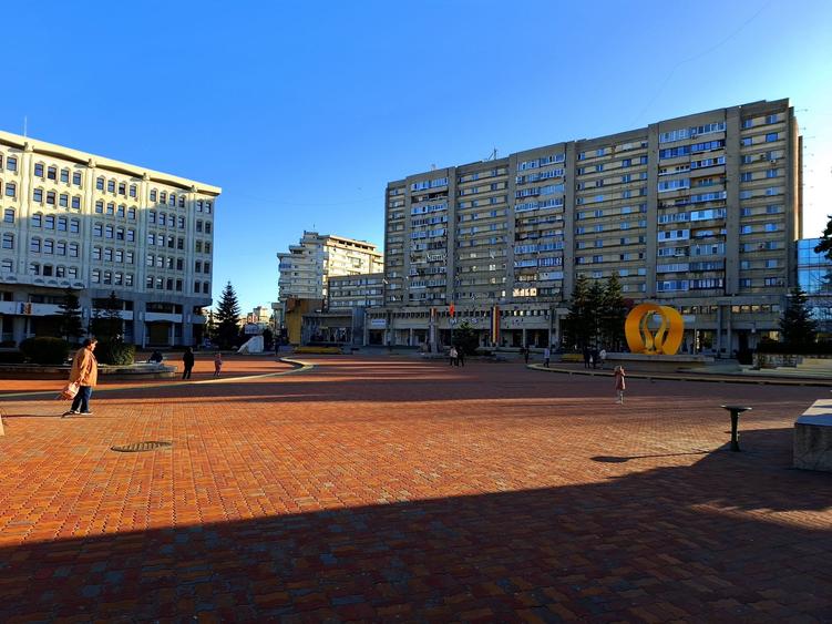 3 camere UltraCentral , mobilat/ utilat , finisaje superioare , centrala! - 9