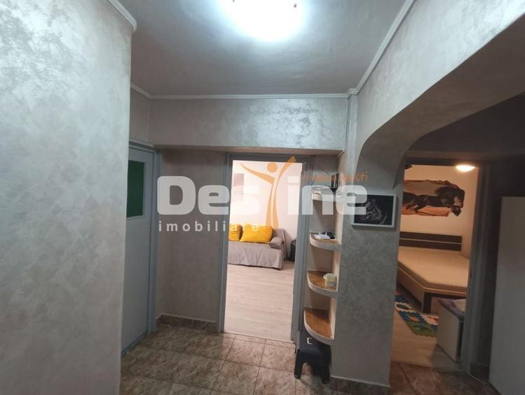Apartament 3 camere, decomandat, metrou Dristor2 - 1