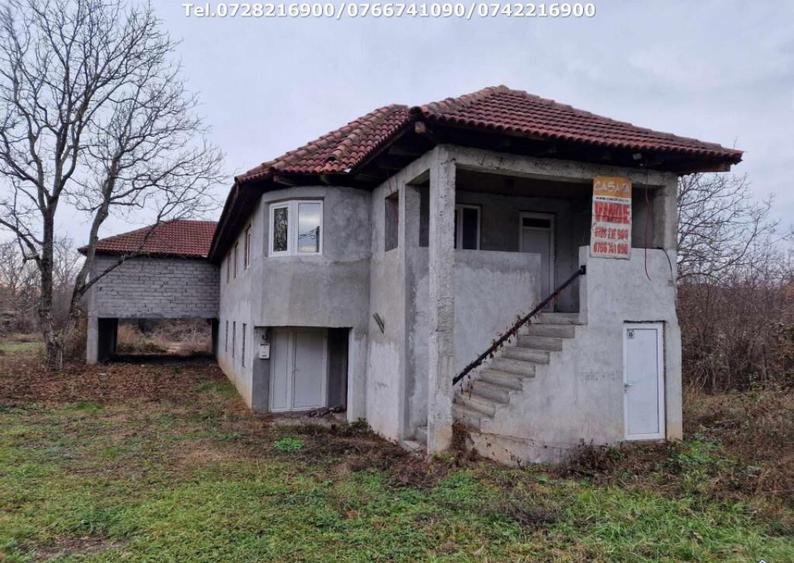 Cladire Multifunctionala, situata in Arcani, Sat.Arcani - 8