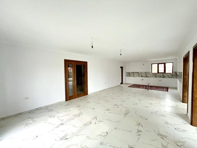 Casa Exclusivista, Teren Generos, Comision 0% - 7