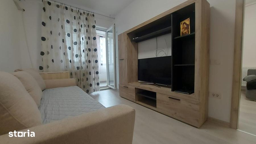 Apartament cu 2 camere în Apărătorii Patriei