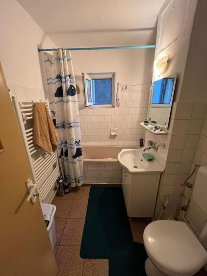 Apartament 3 camere,Decomandat,75 mp,Parter/4,Contructie 1986,Centrala - 3