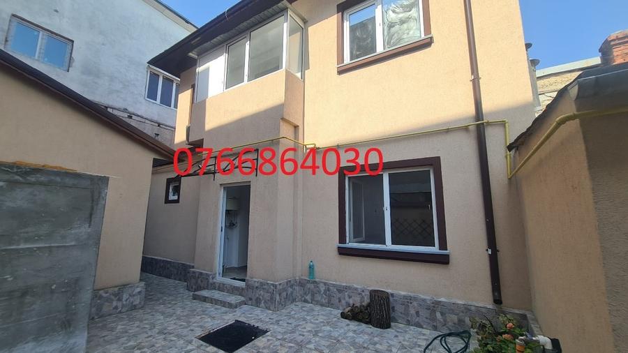 Brâncoveanu, proprietate 2 case, 5 camere, 2 bucătării, 2 băi, 105utili, 45curte - 12