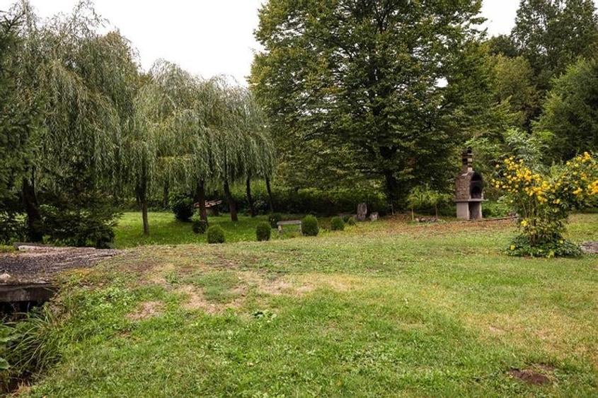 Refugiu montan,cu 2100 mp domeniu verde,arie ultra-liniara, potential extins, Vl - 18