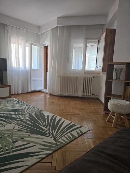 Garsoniera etaj 1 UMT balcon baie si bucatarie din constructie amenajata integral mobilata utilata - 10