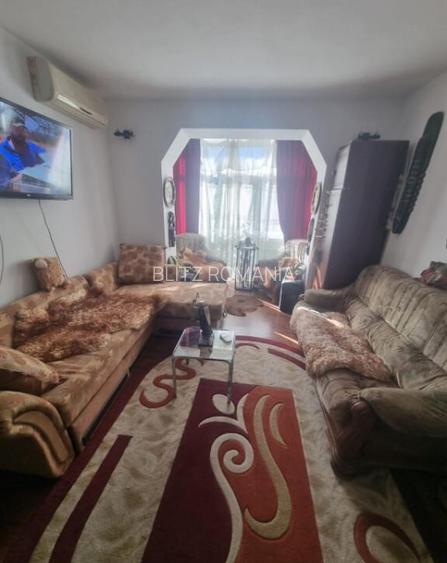 Apartament 2 camere semidecomandat etaj 2/4 pe strada Nanter Apartament 2 camere semidecomandat etaj 2/4 pe strada Nanter