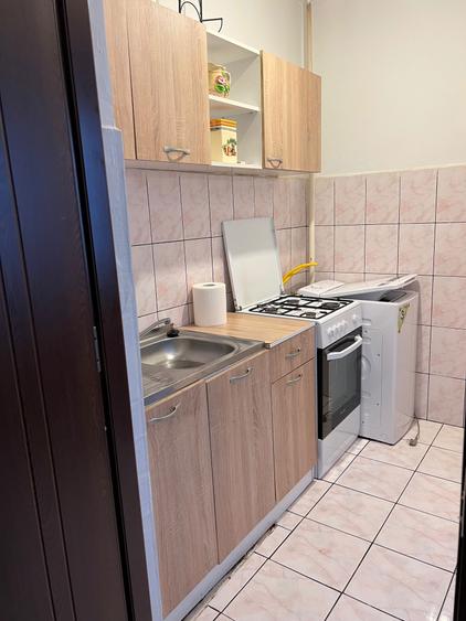 Inchiriez garsoniera - 6