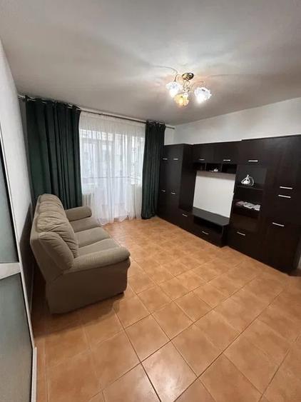 Apartament cu 2 camere, etaj 2/4, zona Zimbru - 1