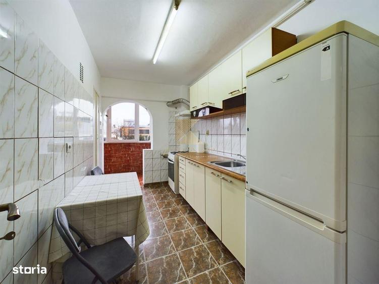 Apartament cu 3 camere decomandat, mobilat în Gării