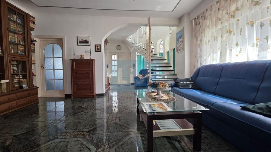 Vilă spațioasă aproape de centru | 259 mp | Piața Mică - 4