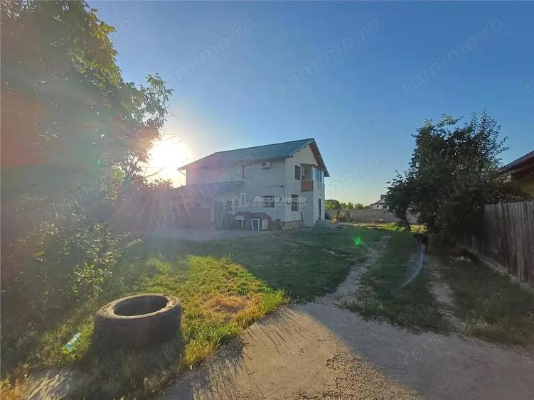 5 camere - 3 bai - 200 mp utili - teren 920 mp - Domnesti - Craitei - 4